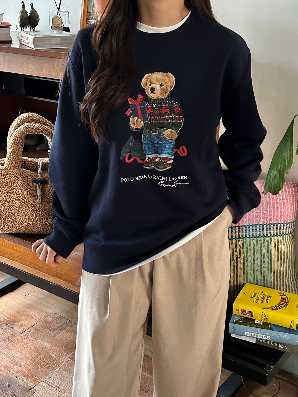 Long Sleeve Lightweight Magic Fleece Novelty Bear Graphic Crewneck Sweatshirt