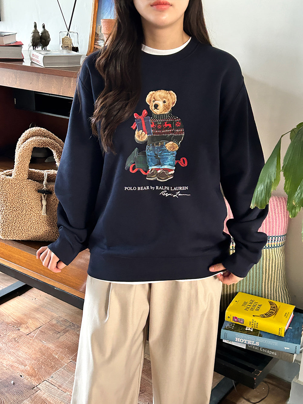 Long Sleeve Lightweight Magic Fleece Novelty Bear Graphic Crewneck Sweatshirt