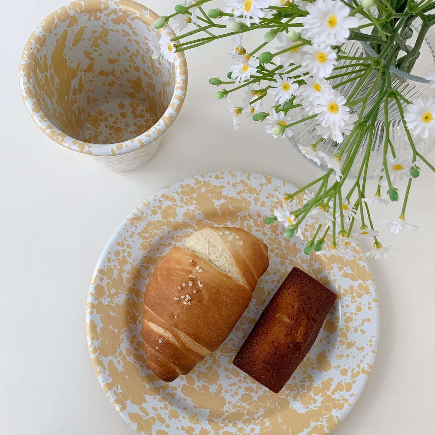 Yellow / Splatter Flat Salad Plate